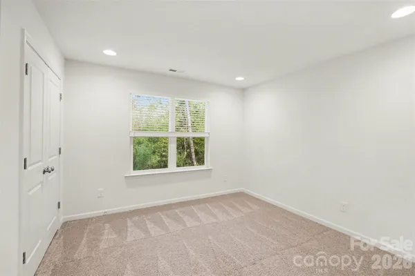 $325,000 | 2046 McDonald Drive, Charlotte, NC 28216