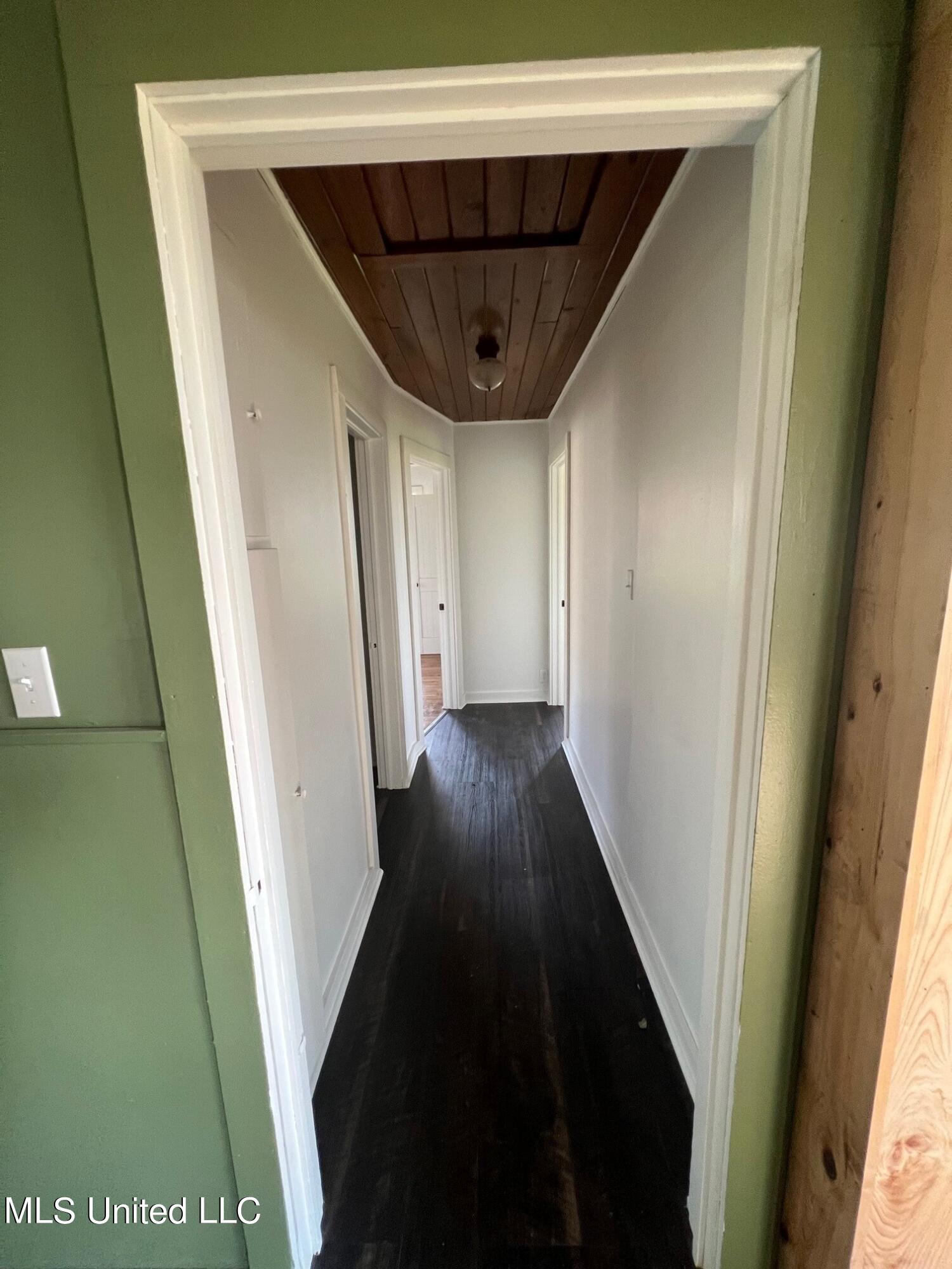2280 Sawmill Road Shaw, MS 38773 - Photo 6 of 12 Hallway
