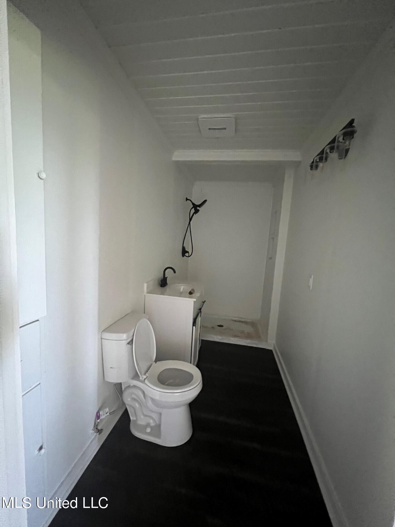 2280 Sawmill Road Shaw, MS 38773 - Photo 9 of 12 bathroom