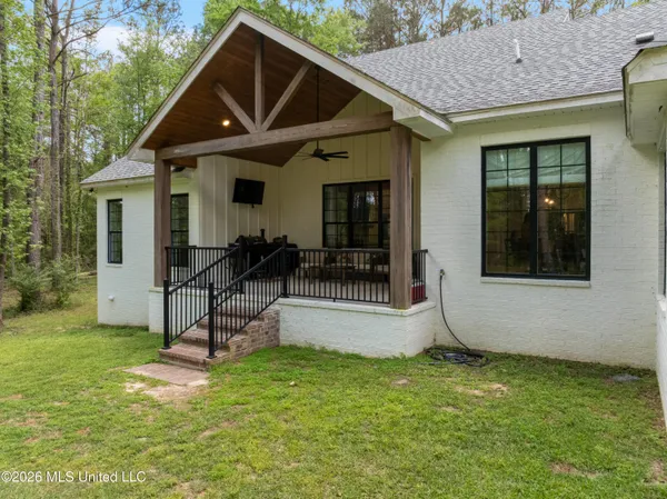 $630,000 | 75 Otis Lee Road, Petal, MS 39465