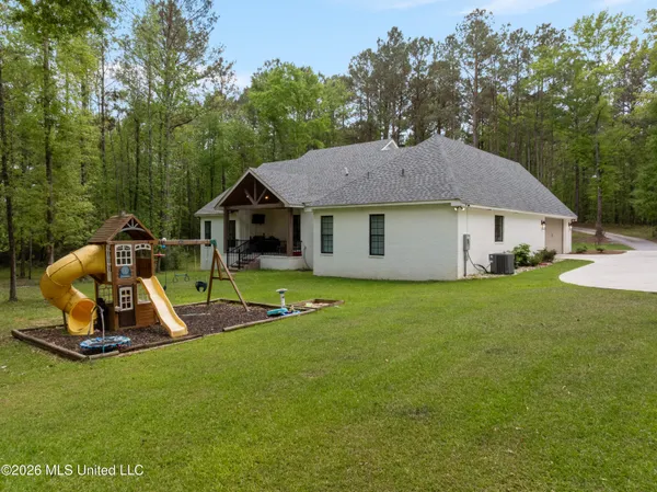 $630,000 | 75 Otis Lee Road, Petal, MS 39465