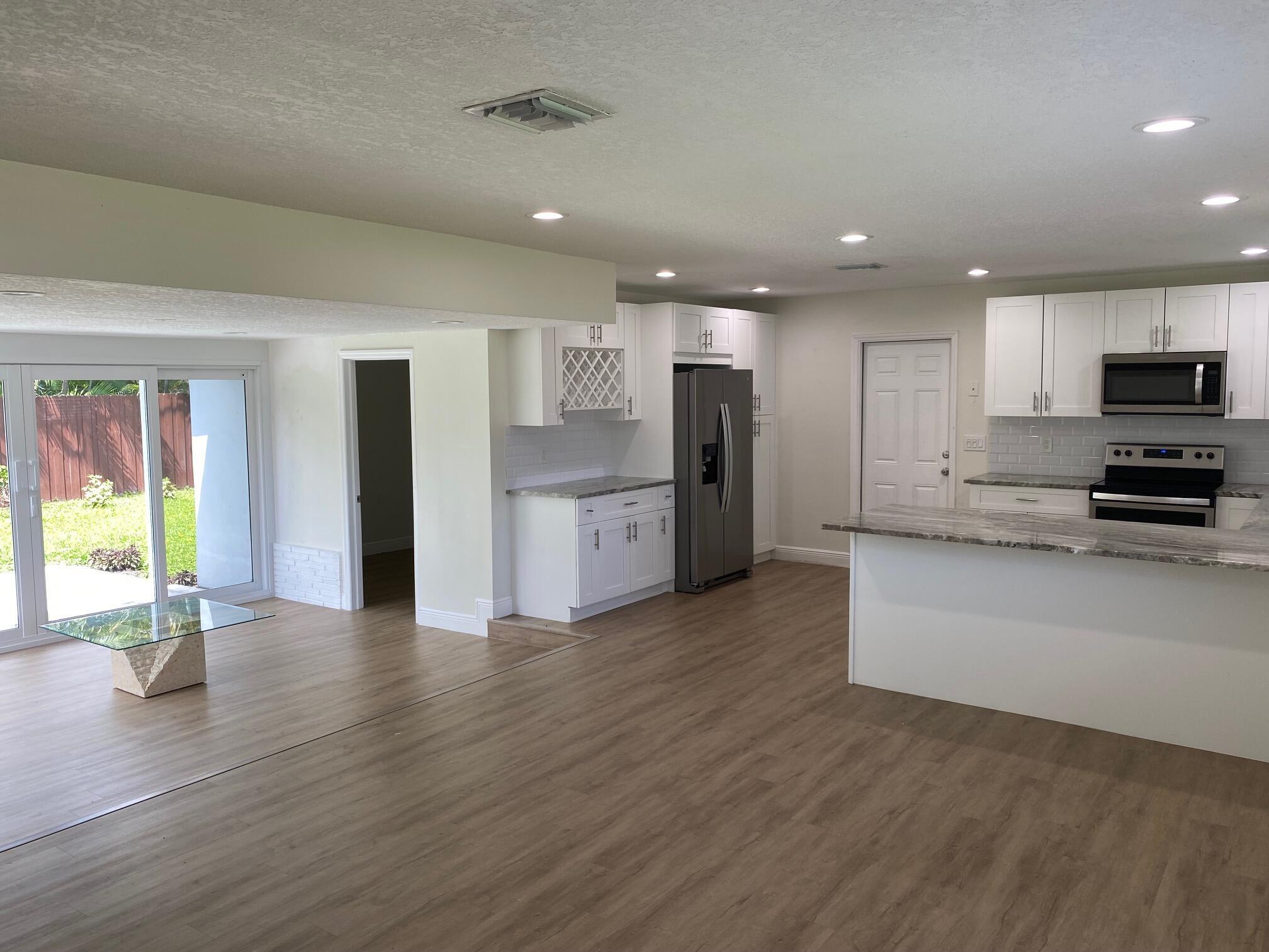 2751 Northeast 26th Terrace Boca Raton, FL 33431 - Photo 7 of 17 IMG_5827