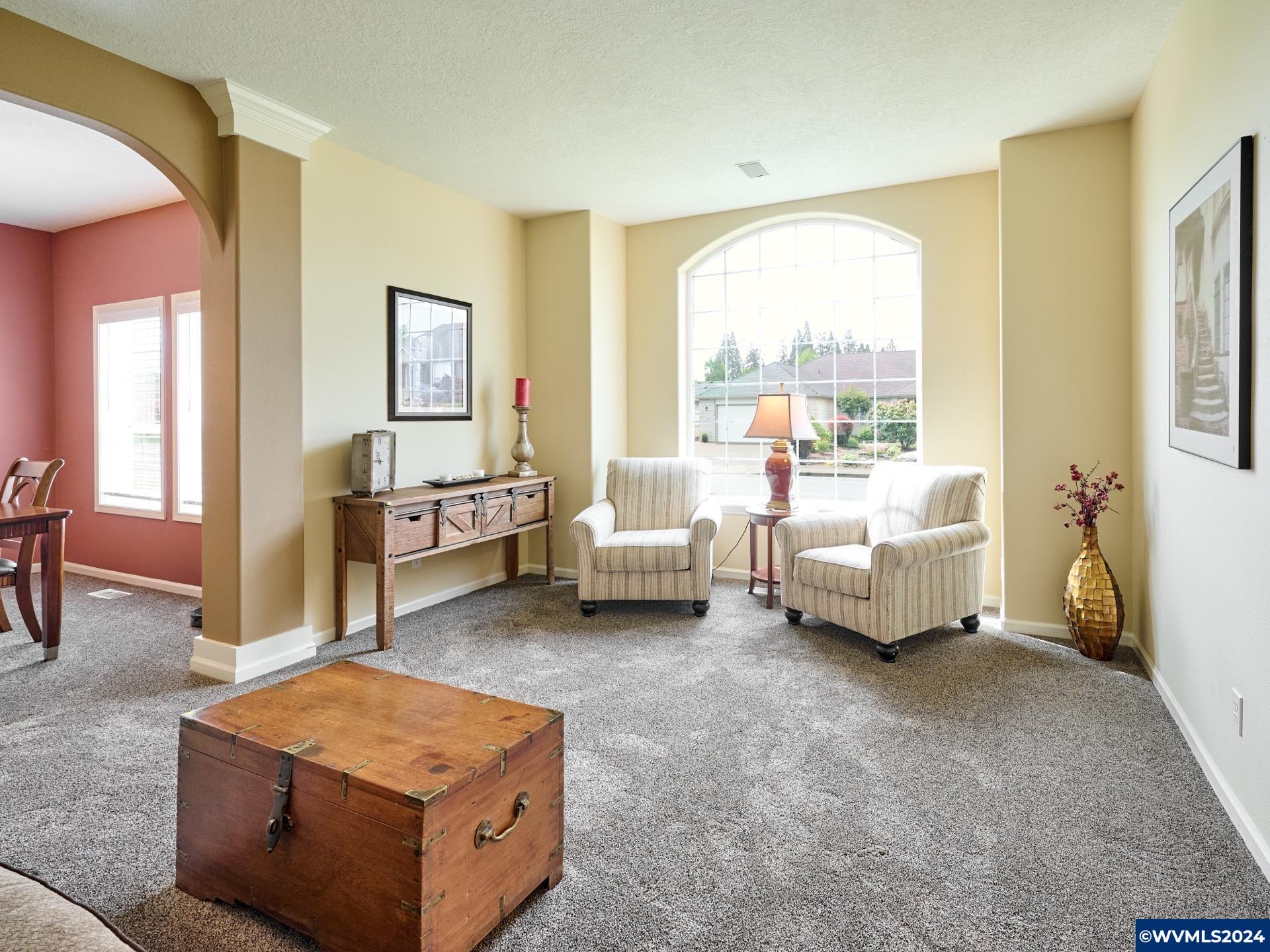 1105 Laurelridge Loop Northeast Keizer, OR 97303 - Photo 5 of 36