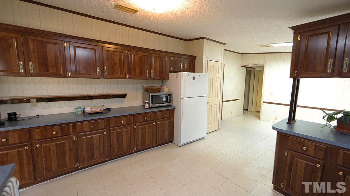 Kitchen has lots of storage/cabinets