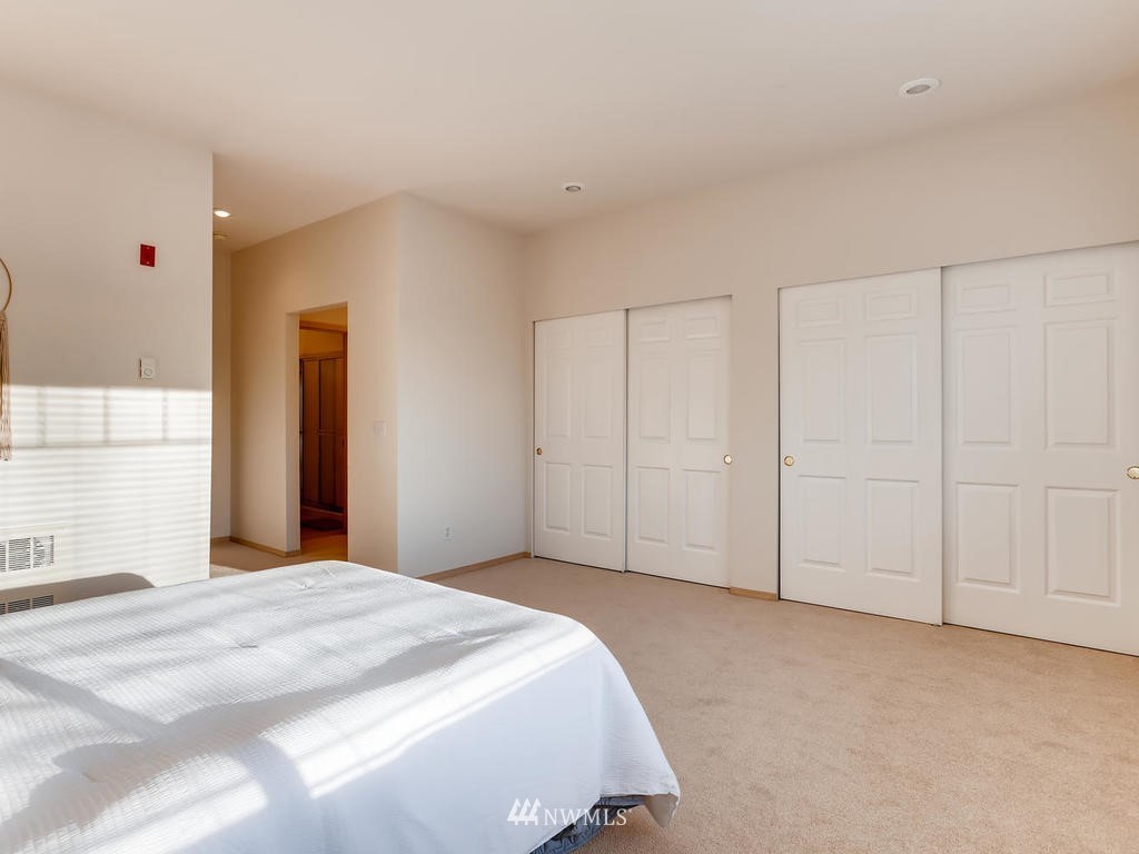 821 Sunset Boulevard Northeast, Unit D2 Renton, WA 98056 - Photo 14 of 28 Gallery Image 14