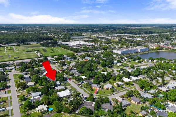 $400,000 | 200 Plum Tree Drive, Lake Worth, FL 33462