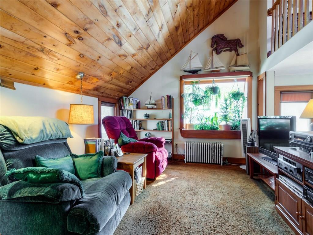 255 Mitchell Road Cape Elizabeth, ME 04107 - Photo 15 of 35 Family Room.