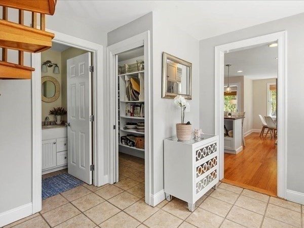 58 Burr Road Hingham, MA 02043 - Photo 14 of 38 Gallery Image 14
