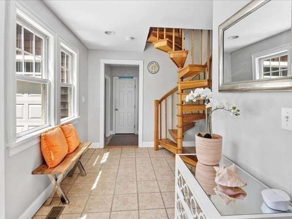 58 Burr Road Hingham, MA 02043 - Photo 15 of 38 Gallery Image 15