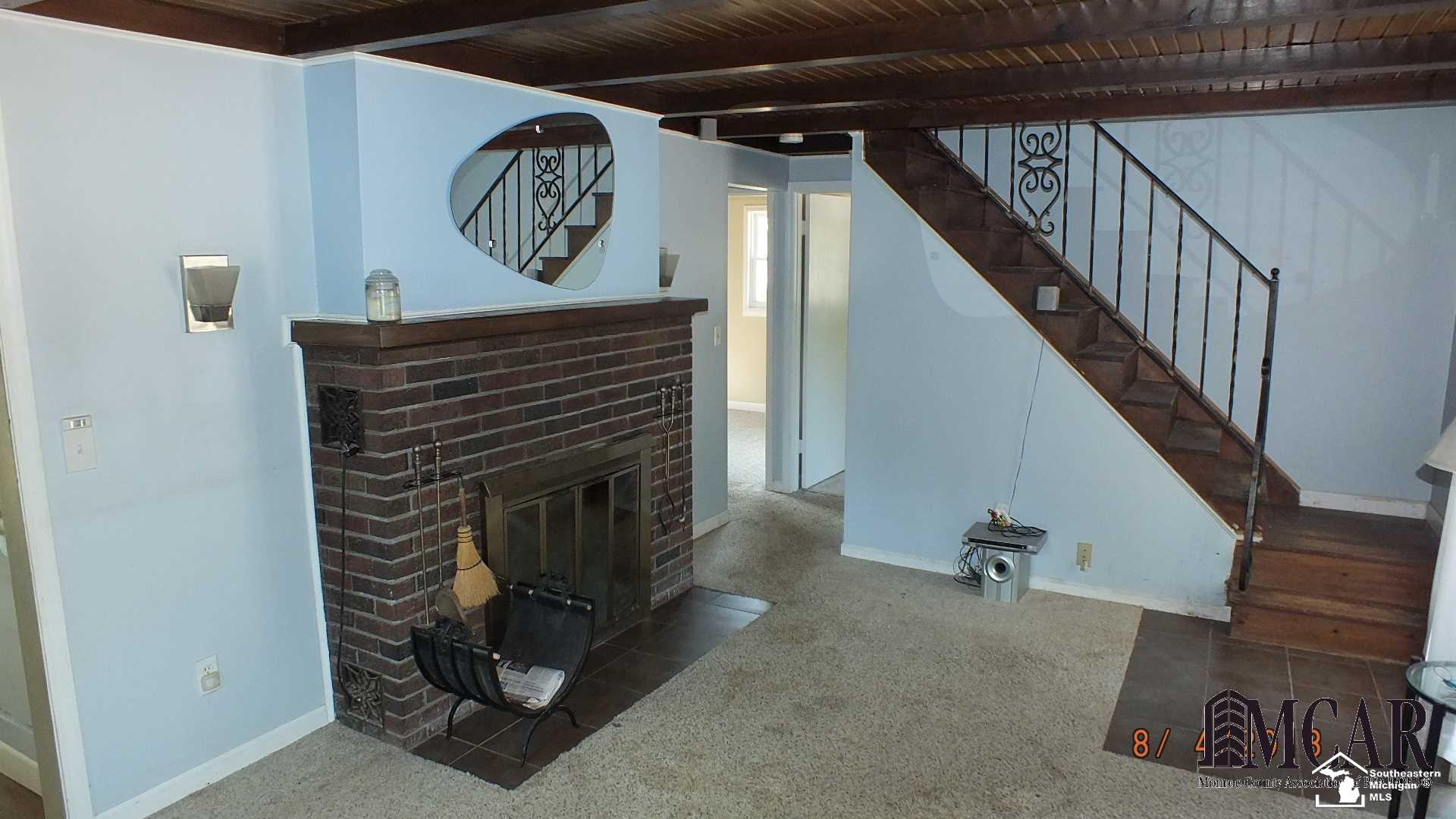 505 Riley Street Dundee, MI 48131 - Photo 7 of 24 21483004-6.JPG