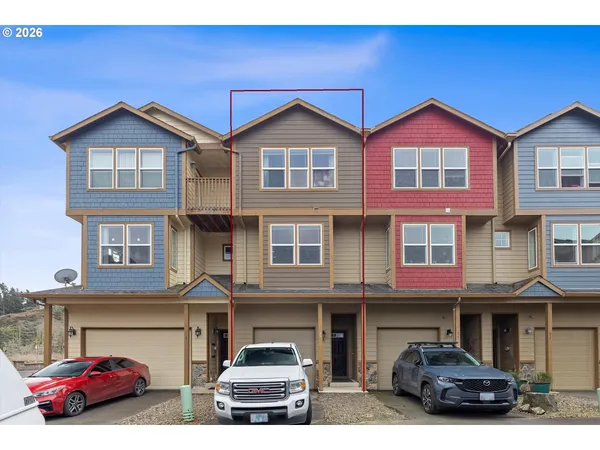 $415,000 | 475 Southeast 35th Street, Unit E25, Newport, OR 97366
