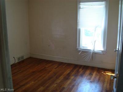 3656 Chelton Road Cleveland, OH 44120 - Photo 8 of 11