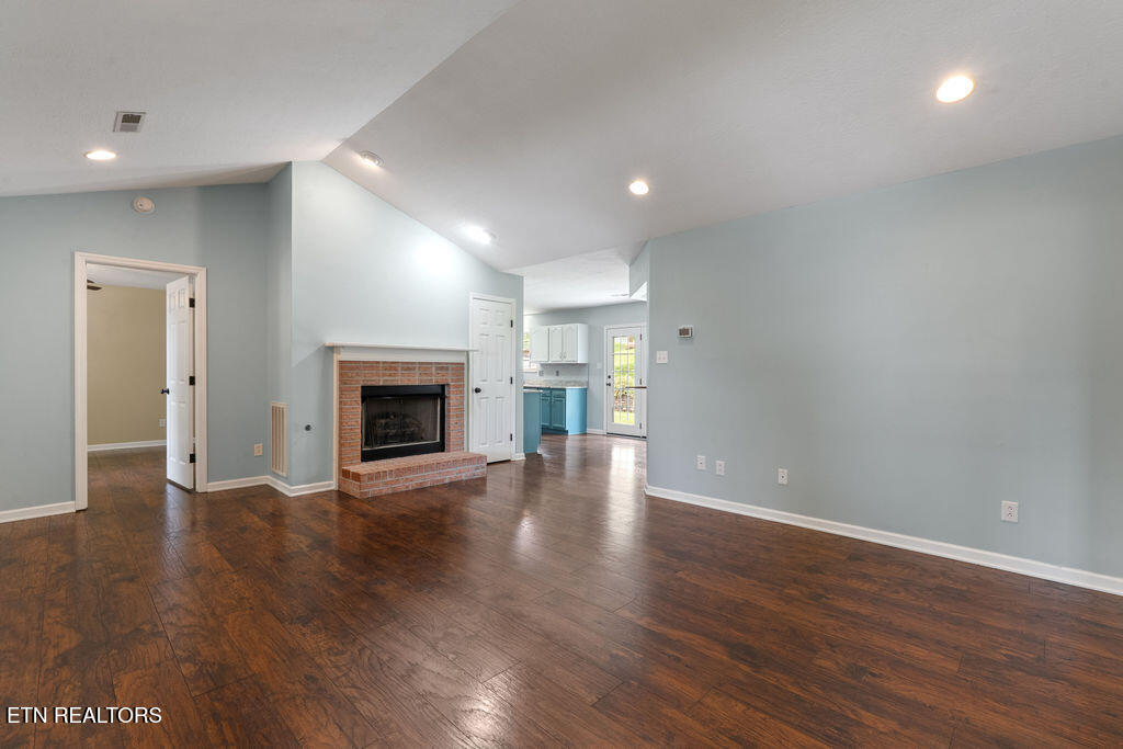 8301 Encounter Trail Powell, TN 37849 - Photo 17 of 40 Living Room 2