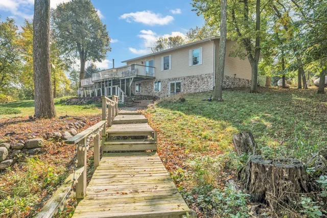 $549,000 | 70455 476th Avenue, Jackson, MN 56143