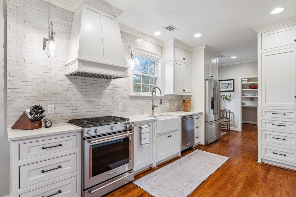 2645 Edgewood Road Columbus, GA 31906 - Photo 6 of 29 Kitchen