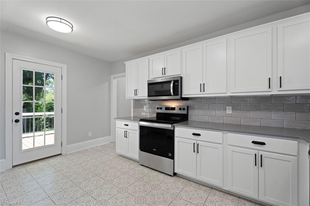 632 Stokesburg Road Walnut Cove, NC 27052 - Photo 17 of 40 Kitchen