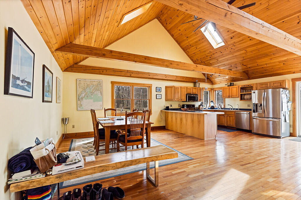 72 Jones Road Vassalboro, ME 04989 - Photo 7 of 61 31_BP5A8884_DxO_mls