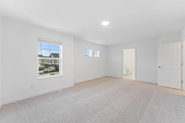 $354,960 | 5233 Long Pointe Pass, Woodbury, MN 55129