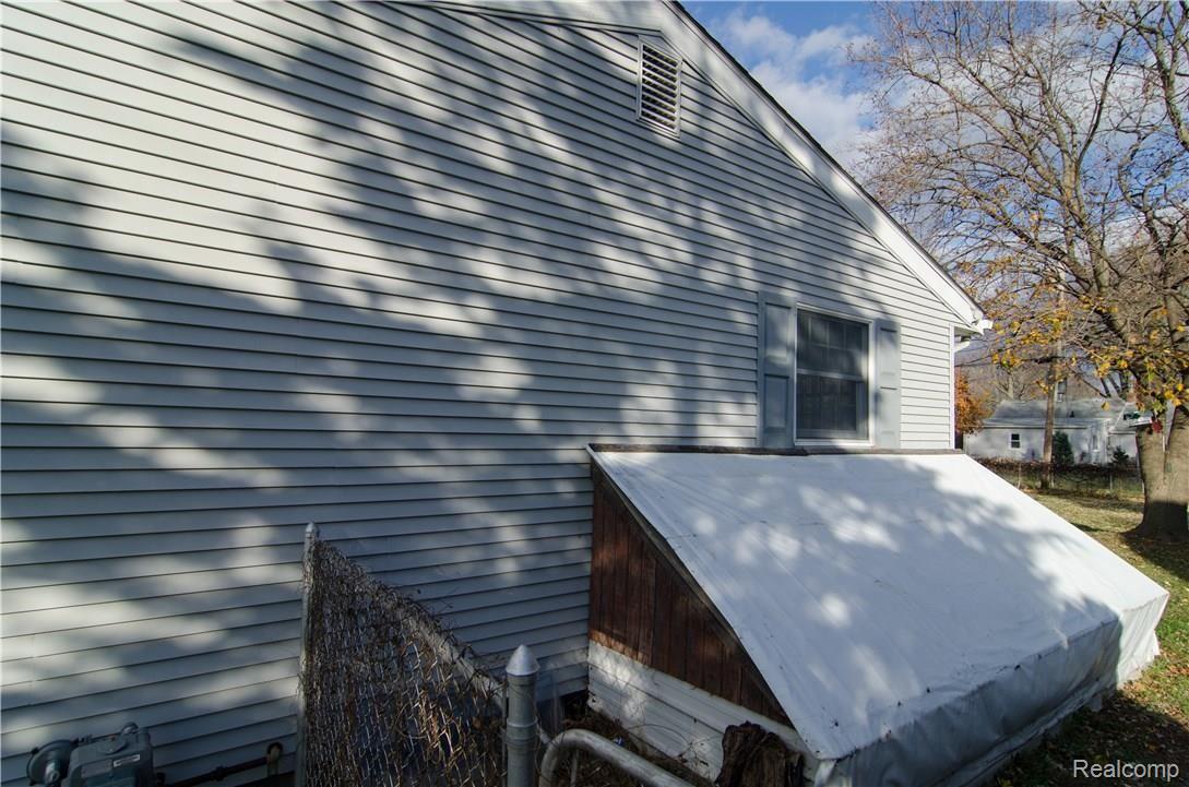 9314 Sheldon Road Plymouth, MI 48170 - Photo 26 of 34 26.jpg