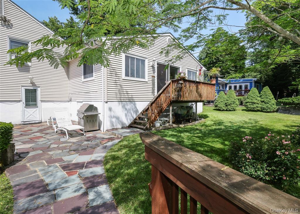199 Hanson Lane New Rochelle, NY 10804 - Photo 11 of 13
