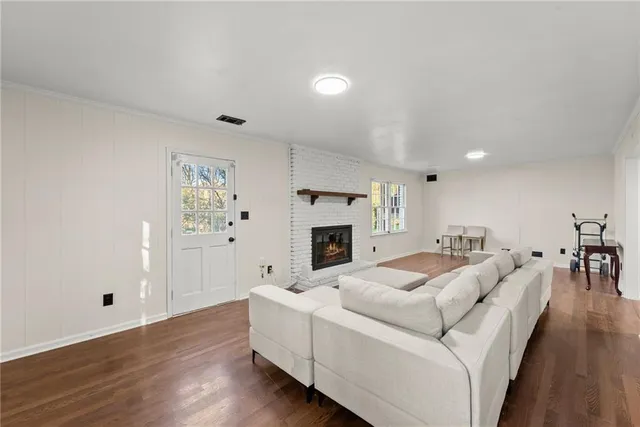 $700,000 | 1150 Orchard Way, Roswell, GA 30075