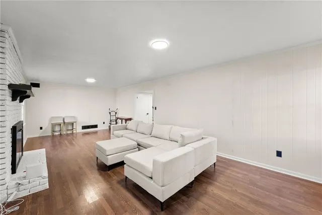 $700,000 | 1150 Orchard Way, Roswell, GA 30075