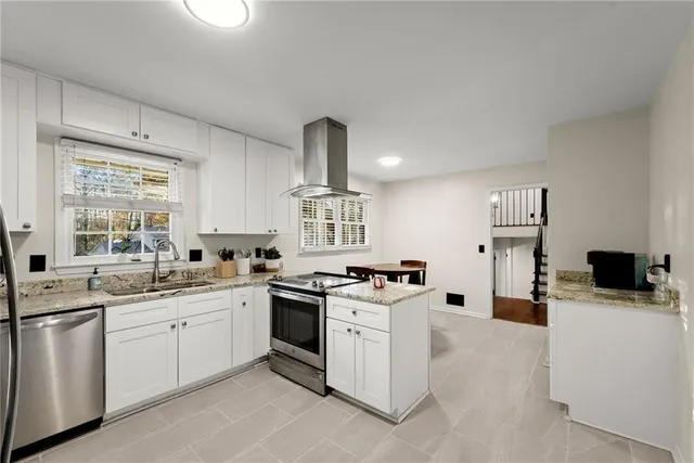 $700,000 | 1150 Orchard Way, Roswell, GA 30075