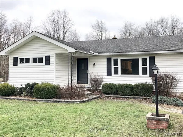$249,900 | 130 Ransom Road, Lancaster, NY 14086