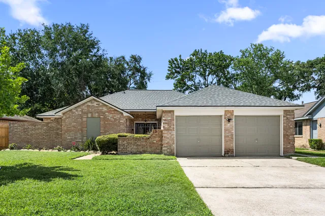 $239,000 | 6114 Elkwood Forest Drive, Houston, TX 77088