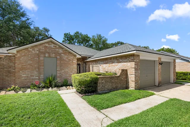 $239,000 | 6114 Elkwood Forest Drive, Houston, TX 77088