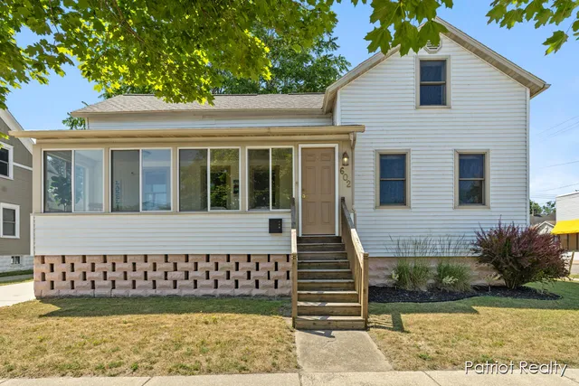 $399,900 | 602 Jackson Street, Grand Haven, MI 49417