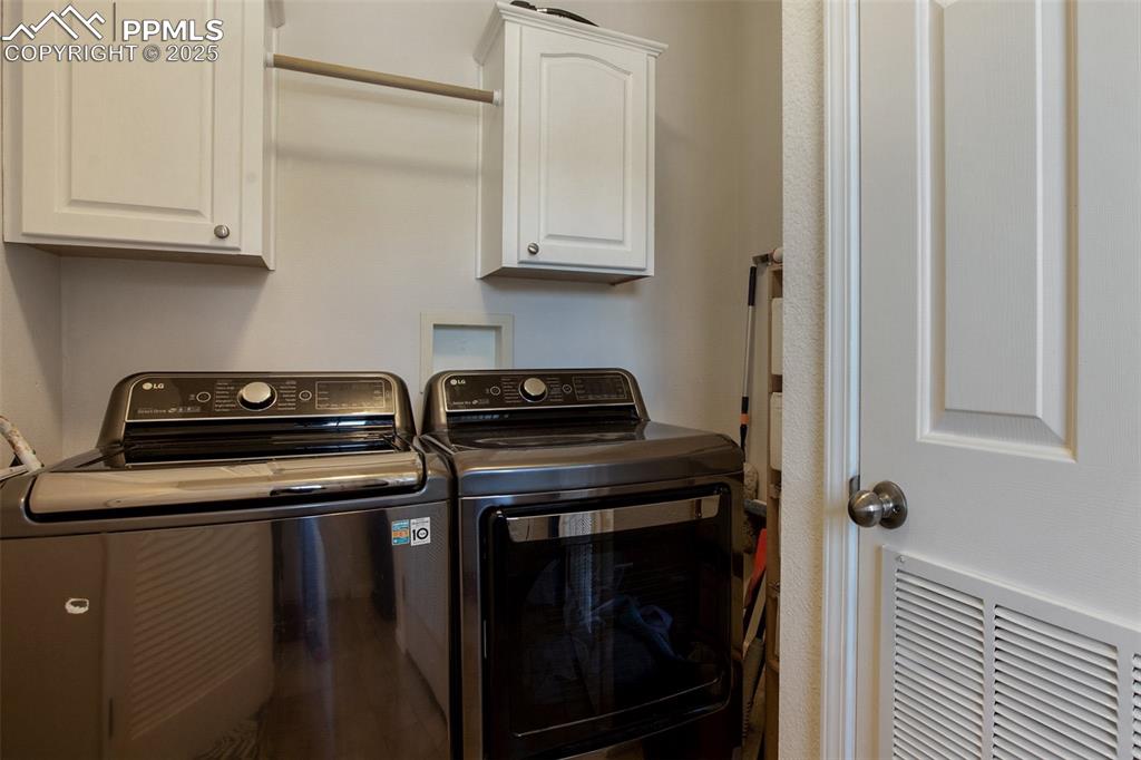 63 Bear Claw Trail Divide, CO 80814 - Photo 20 of 28 a close up of a stove top oven sitting inside of a kitchen