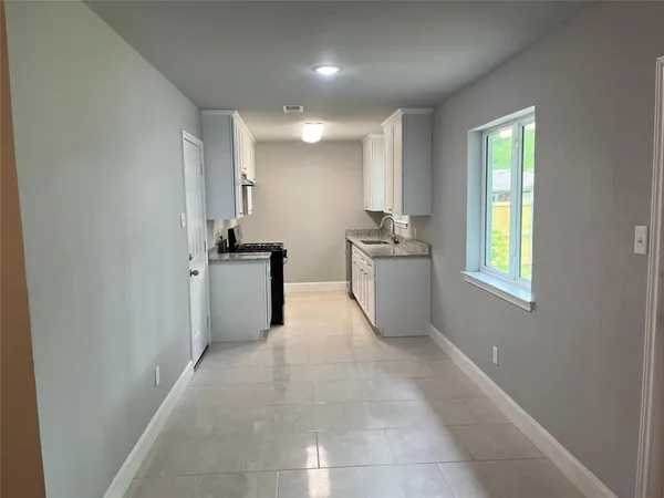 $2,150 | 2501 Bent Tree Lane, Arlington, TX 76016