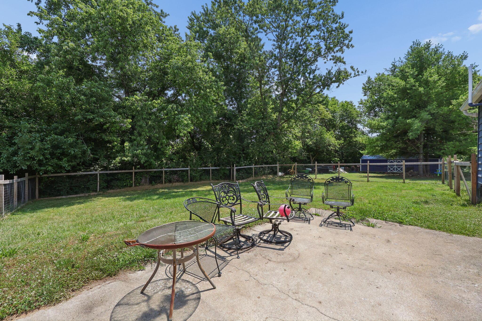 1520 Island Road Circleville, OH 43113 - Photo 23 of 99 Patio 1-2