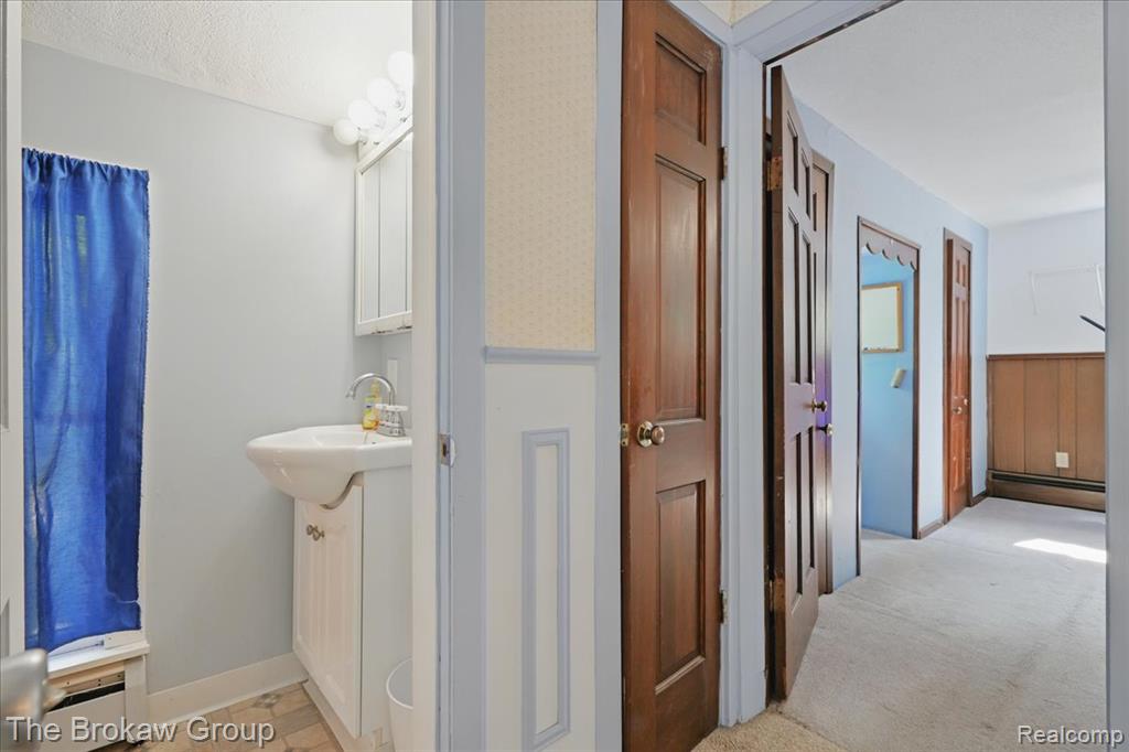 5388 East Potter Road Burton, MI 48509 - Photo 34 of 44 Gallery Image 34
