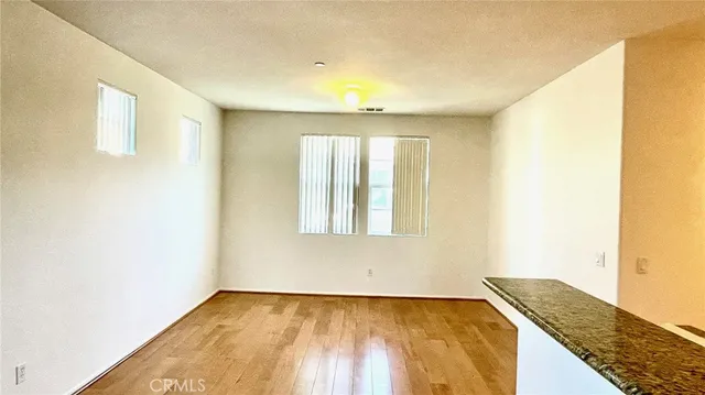 $2,900 | 24096 Meadowbrook Lane, Valencia, CA 91354