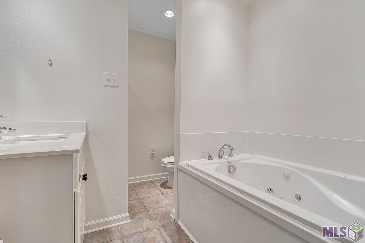 16938 Wax Road Greenwell Springs, LA 70739 - Photo 9 of 23 Gallery Image 9