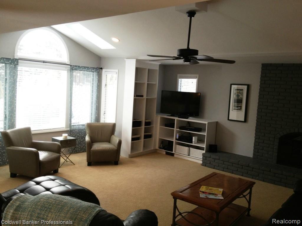 21107 Stanstead Road Northville, MI 48167 - Photo 15 of 27 FR HD.jpg