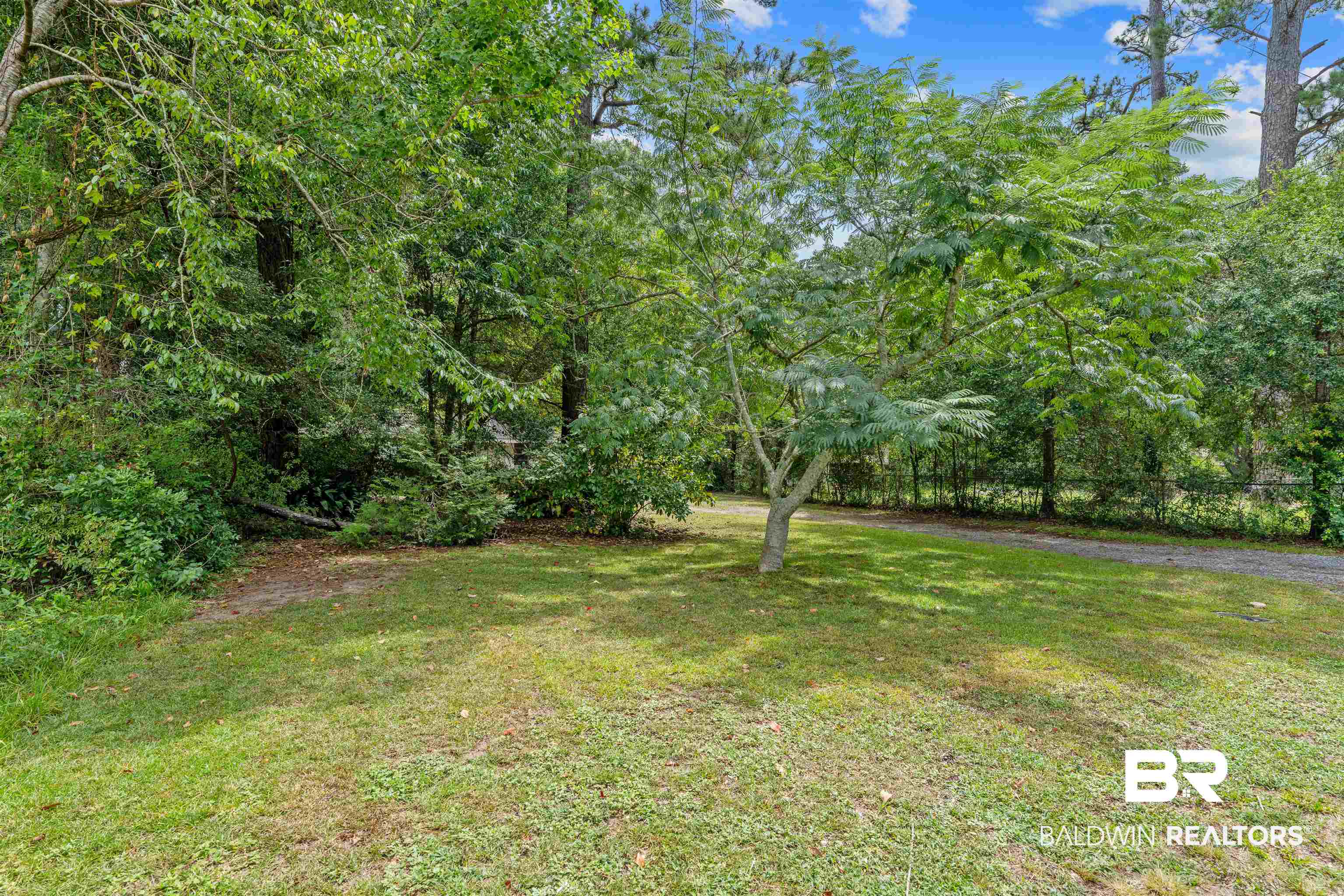 922 Dauphine Circle Daphne, AL 36526 - Photo 27 of 29 View of green lawn