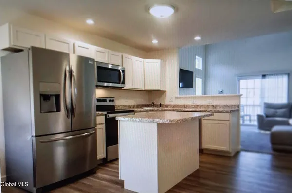 $459,900 | 36 Chip Shot Way, Mechanicville, NY 12118