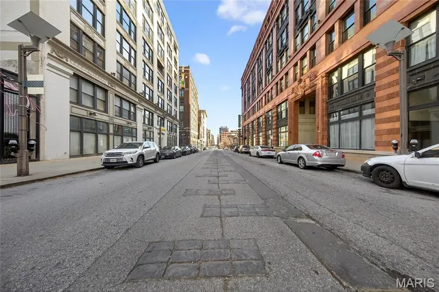 $190,000 | 1619 Washington Avenue, Unit 803, St. Louis, MO 63103