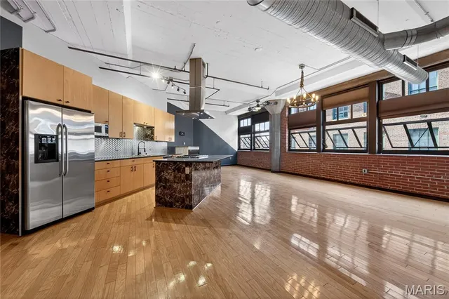 $190,000 | 1619 Washington Avenue, Unit 803, St. Louis, MO 63103