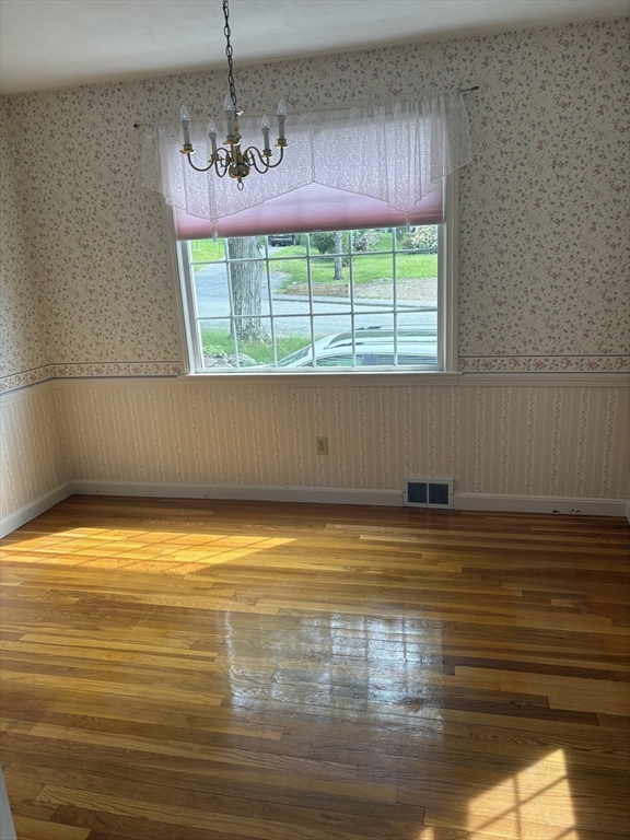 7 Richard Road Marlborough, MA 01752 - Photo 6 of 15