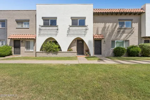 $439,500 | 2818 East Clarendon Avenue, Phoenix, AZ 85016