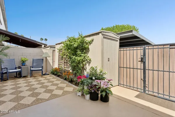 $439,500 | 2818 East Clarendon Avenue, Phoenix, AZ 85016