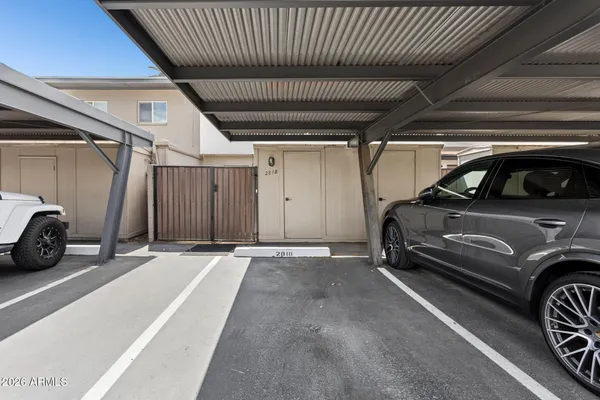 $439,500 | 2818 East Clarendon Avenue, Phoenix, AZ 85016