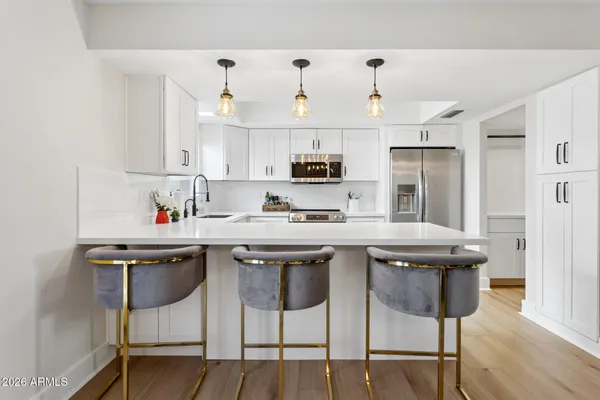 $439,500 | 2818 East Clarendon Avenue, Phoenix, AZ 85016