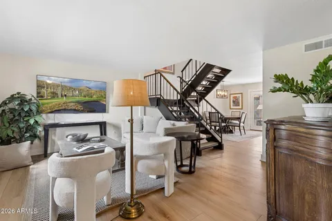 $439,500 | 2818 East Clarendon Avenue, Phoenix, AZ 85016