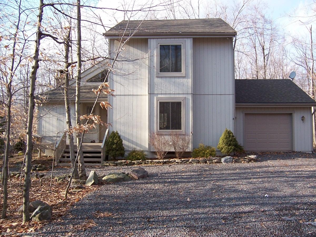 5 Red Spruce Road Pocono Pines, PA 18350 - Photo 1 of 9 Exterior