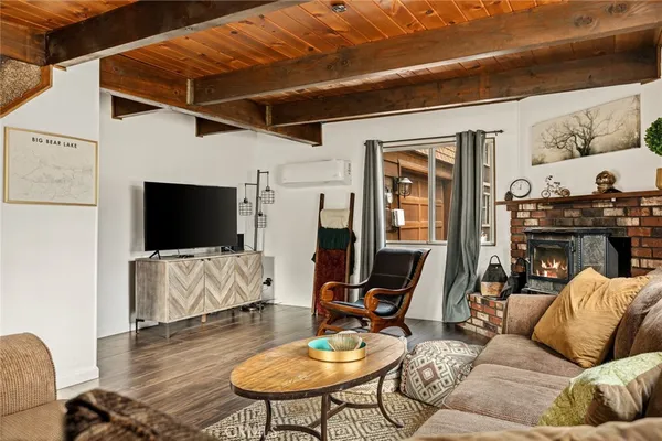 $520,000 | 404 West Mojave Boulevard, Big Bear City, CA 92314